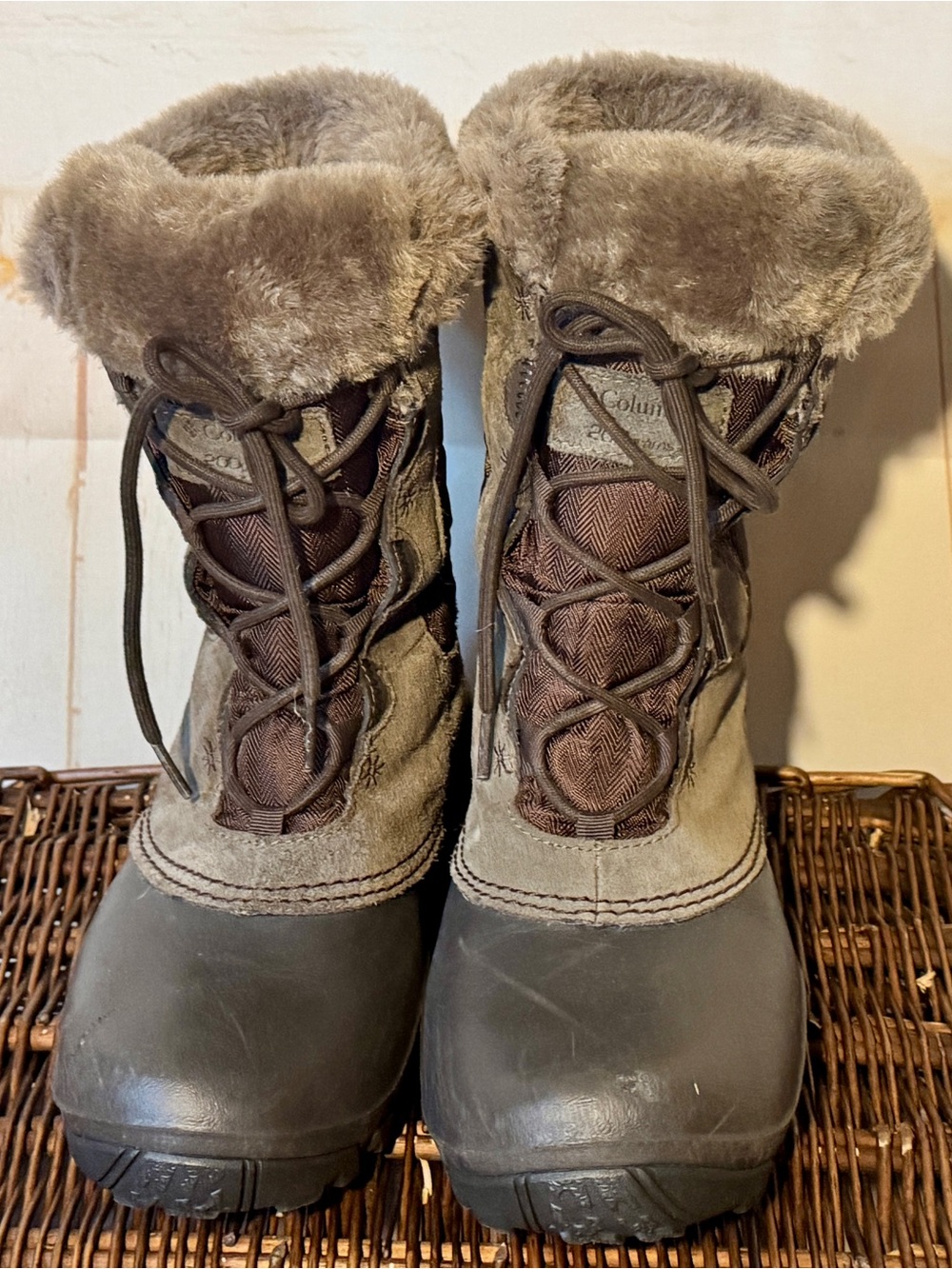 Columbia Boots Waterproof Brown Tan Fur Trim Winter Lace-Up Women’s 7.5